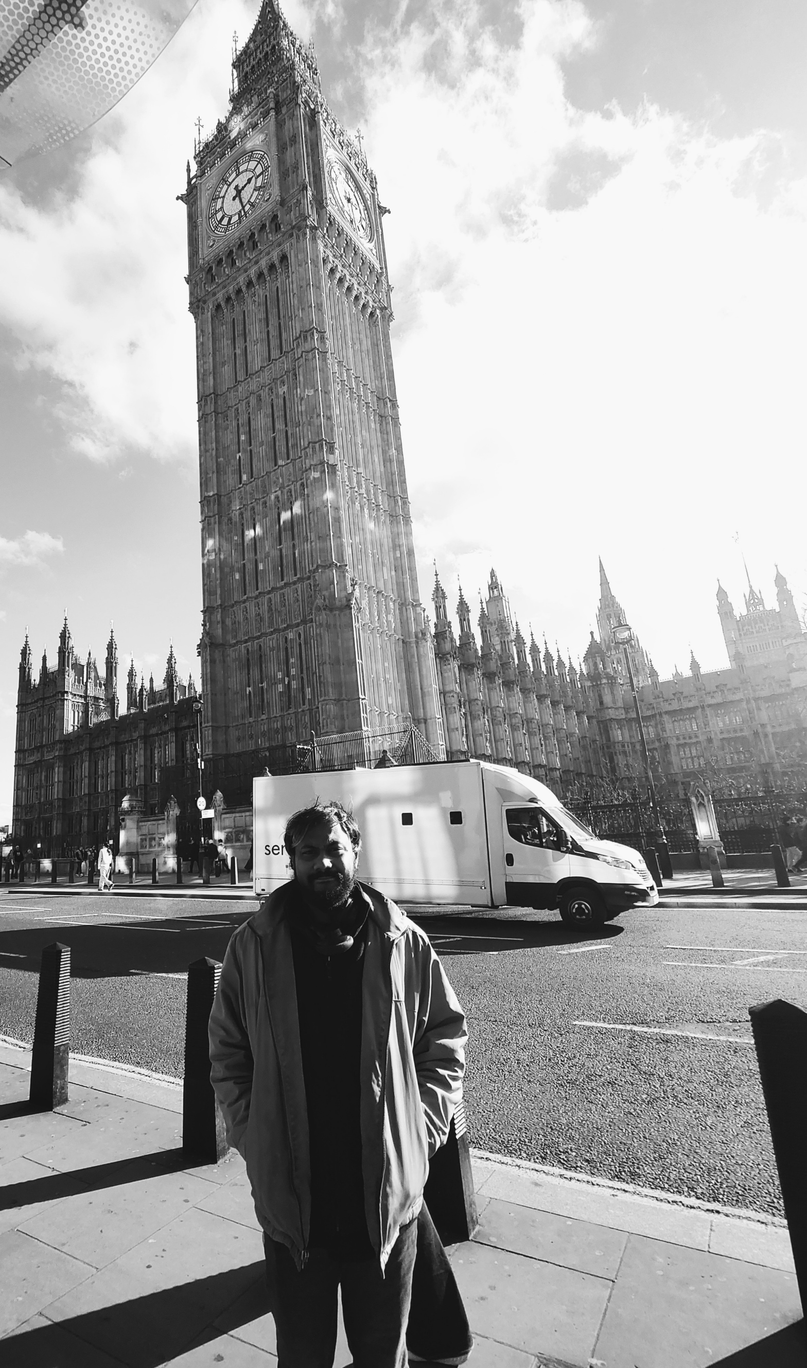 Me near the ex-PM Keir Starmer's workplace realizing why humans invented sunglasses. Why is there a big ass clock?